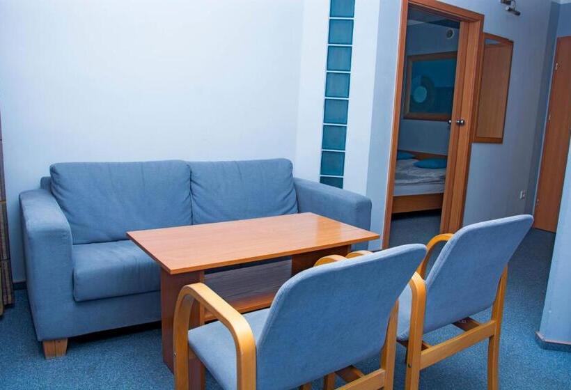 סטודיו סטנדרט עם מרפסת, Ziemowit