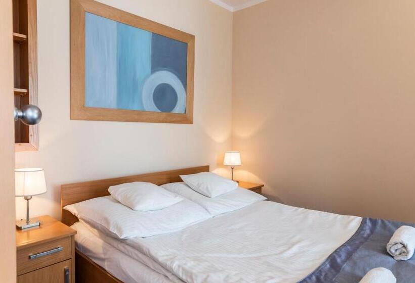 סטודיו סטנדרט עם מרפסת, Ziemowit