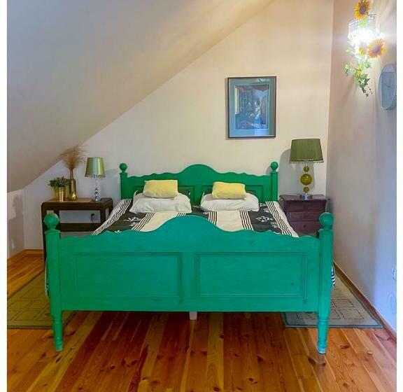 غرفة ديلوكس, Kaktusik