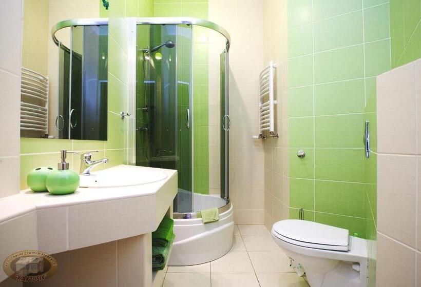 غرفة ديلوكس, Kaktusik