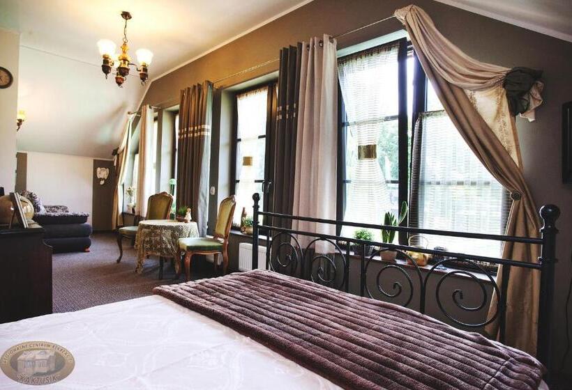 جناح جونيور, Kaktusik