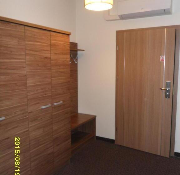 חדר סטנדרט לשלושה, Karczma Dolina Pstrąga