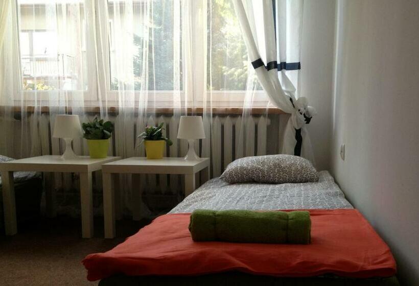 חדר סטנדרט, Place4us