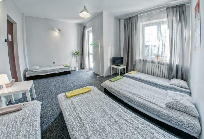 اتاق استاندارد چهار تخته, Place4us