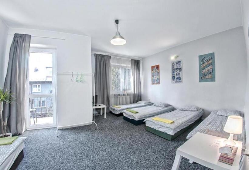 חדר משפחתי חדר אמבטיה משותף, Place4us