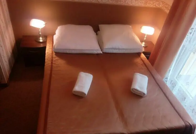 Basic-huone, Boży Dar