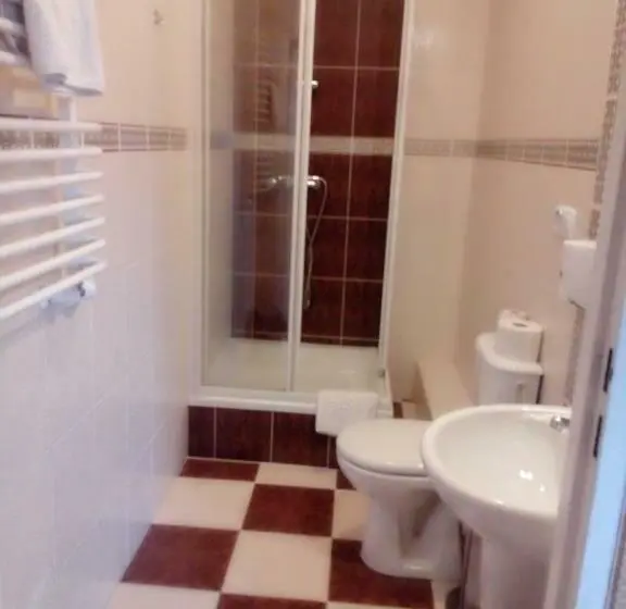Standard Kolmen Hengen Huone, Boży Dar