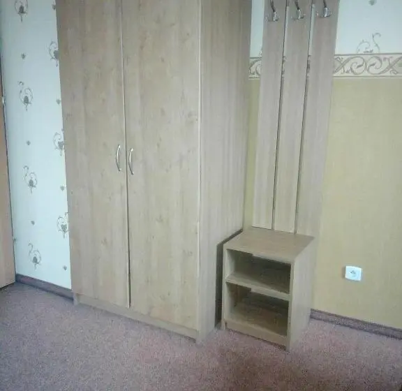 Standard Neljän Hengen Huone, Boży Dar