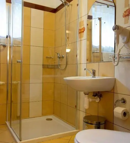 Standard-huone, Gronik