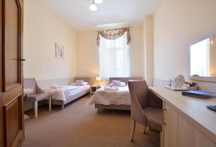 スタンダードトリプルルーム, Villa Antica