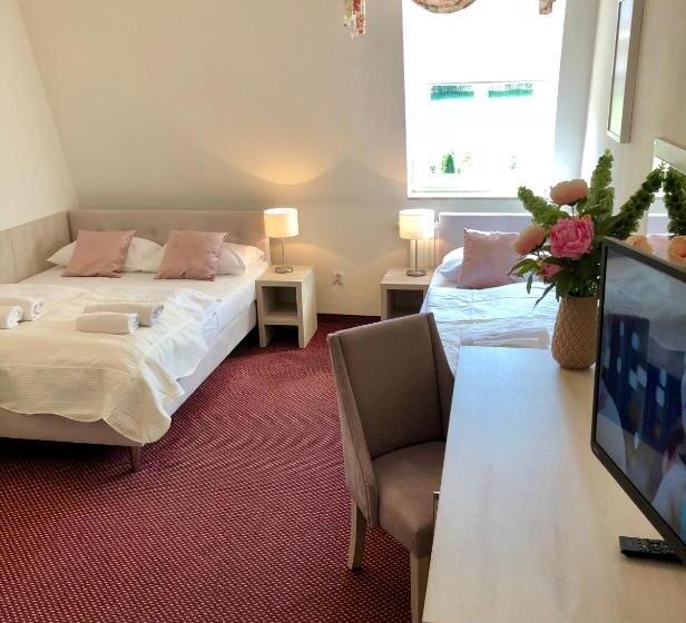 スタンダードトリプルルーム, Villa Antica