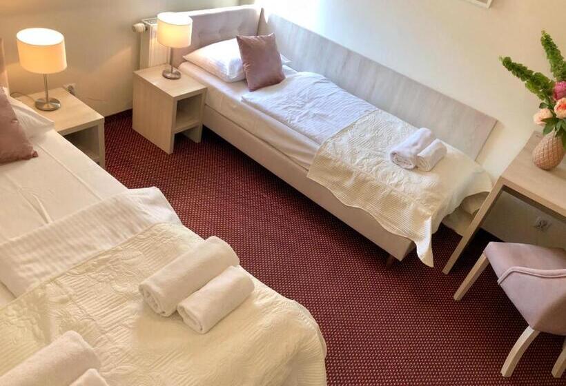 スタンダードトリプルルーム, Villa Antica