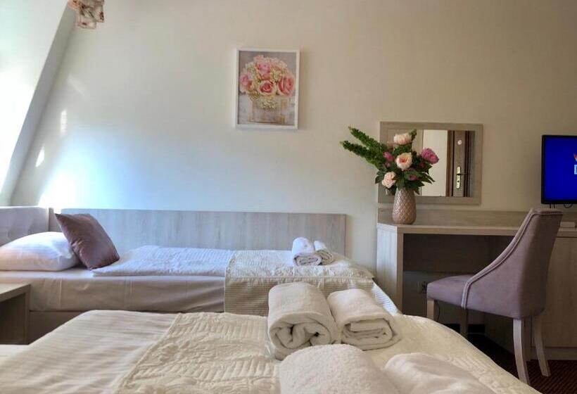 スタンダードトリプルルーム, Villa Antica