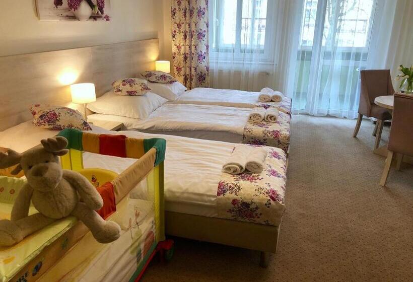 スタンダード４人部屋, Villa Antica