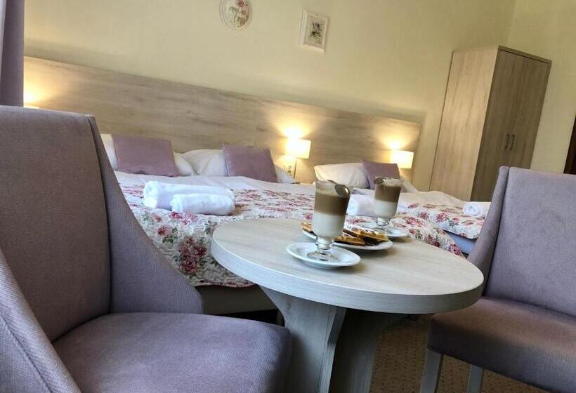 スタンダード４人部屋, Villa Antica