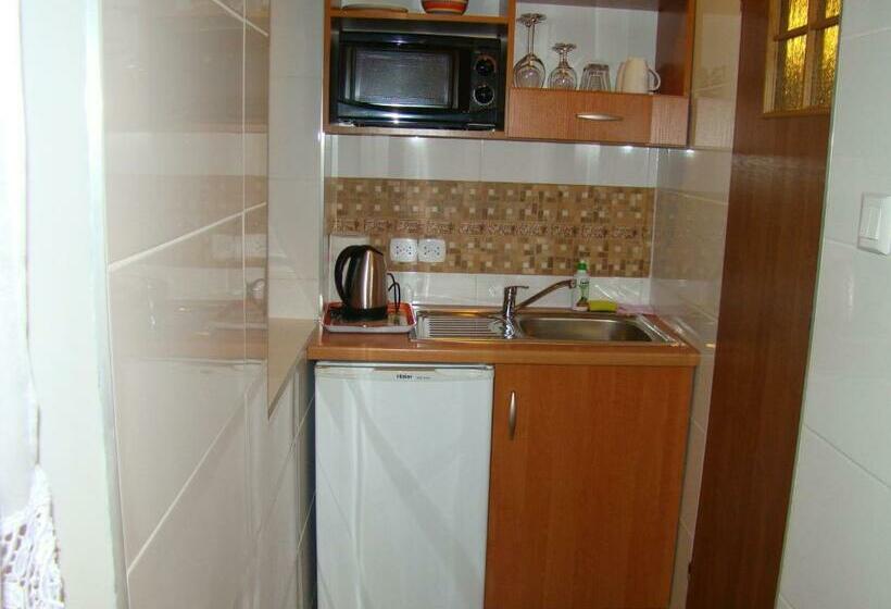 标准工作室, Willa Stenia Apartamenty