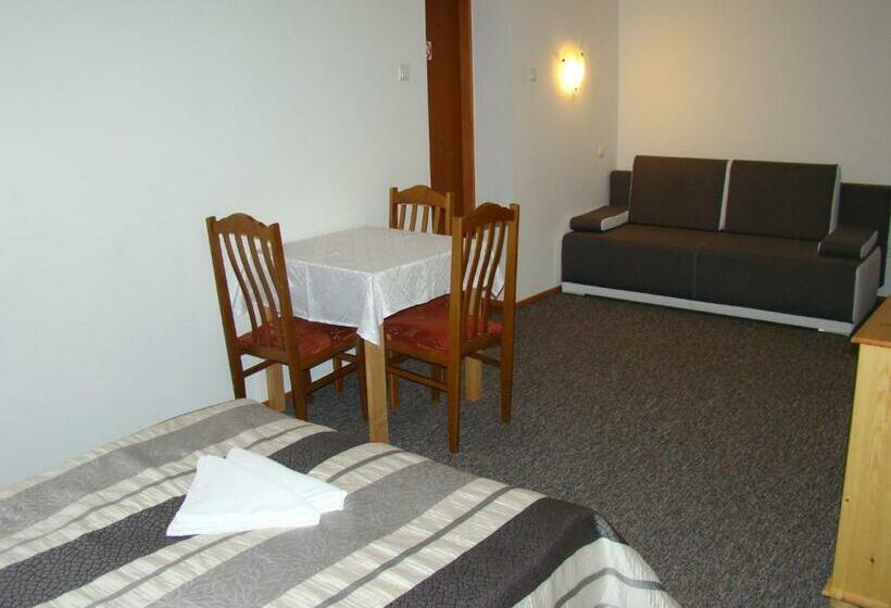 标准工作室, Willa Stenia Apartamenty