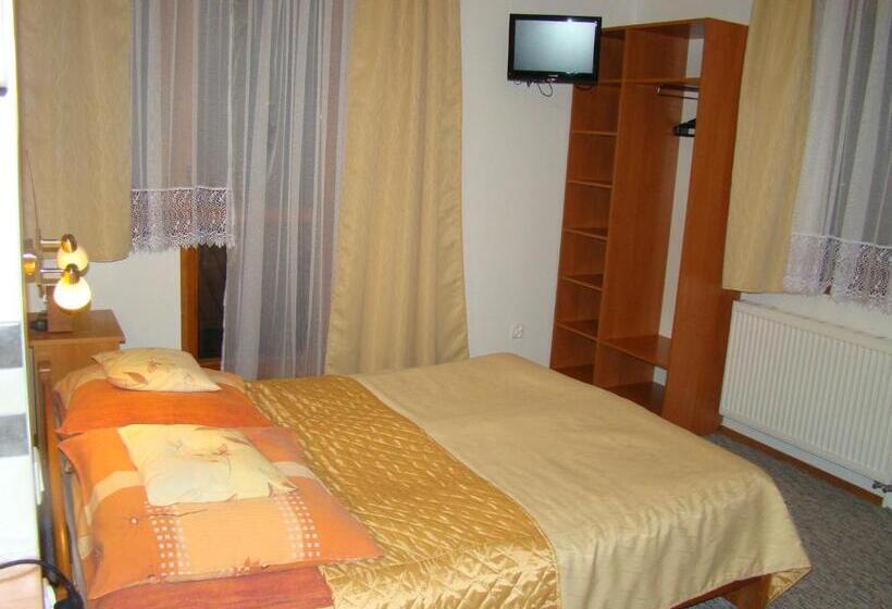 标准工作室, Willa Stenia Apartamenty