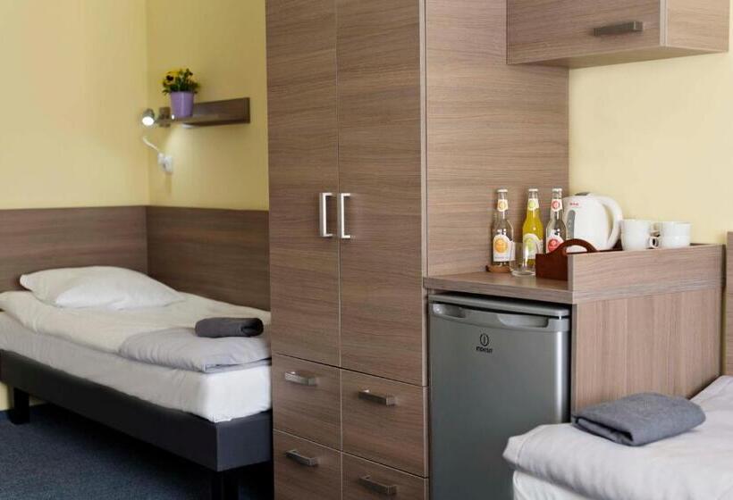 Четырехместный Номер Стандарт, Hostel Azymut
