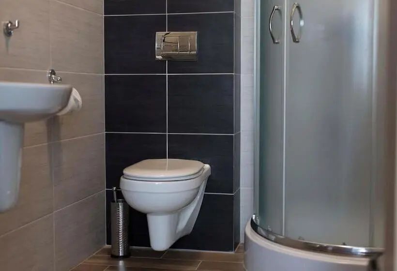 Standard Neljän Hengen Huone, Hostel Azymut