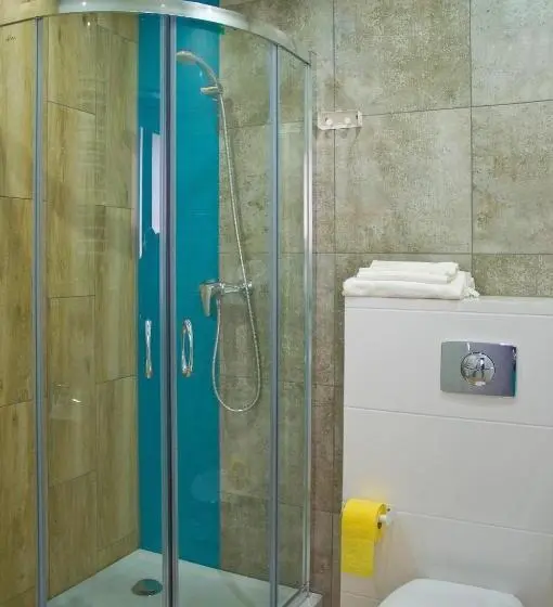 اتاق لوکس چهار تخته, Hostel Filip 2