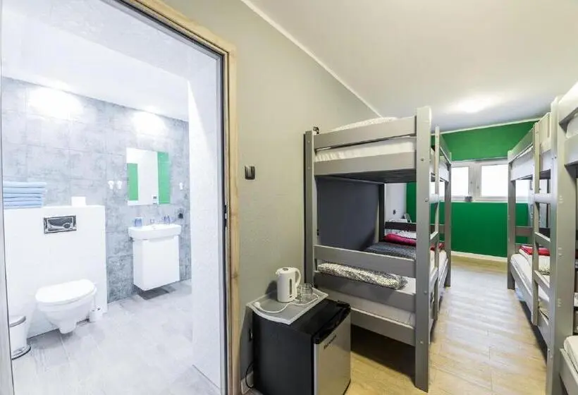 تختخواب در اتاق مشترک, Hostel Filip 2