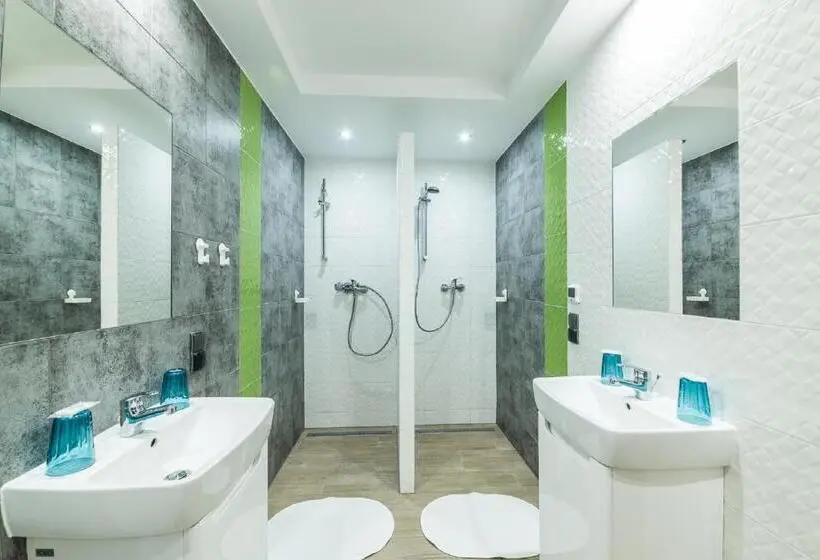 تختخواب در اتاق مشترک, Hostel Filip 2