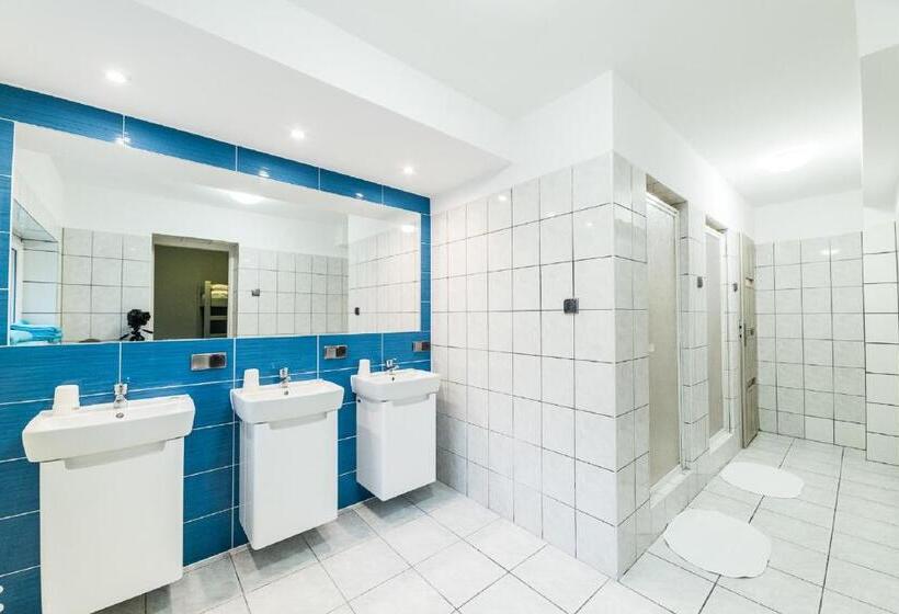 سرير فى غرفة مشتركه, Hostel Filip 2