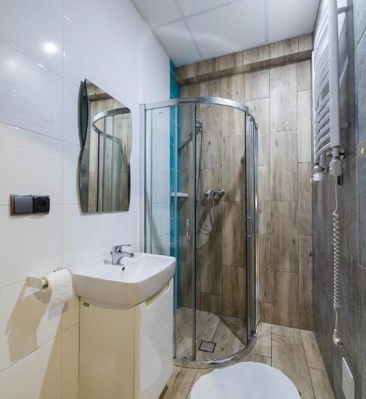 غرفة قياسية ثلاثية, Hostel Filip 2