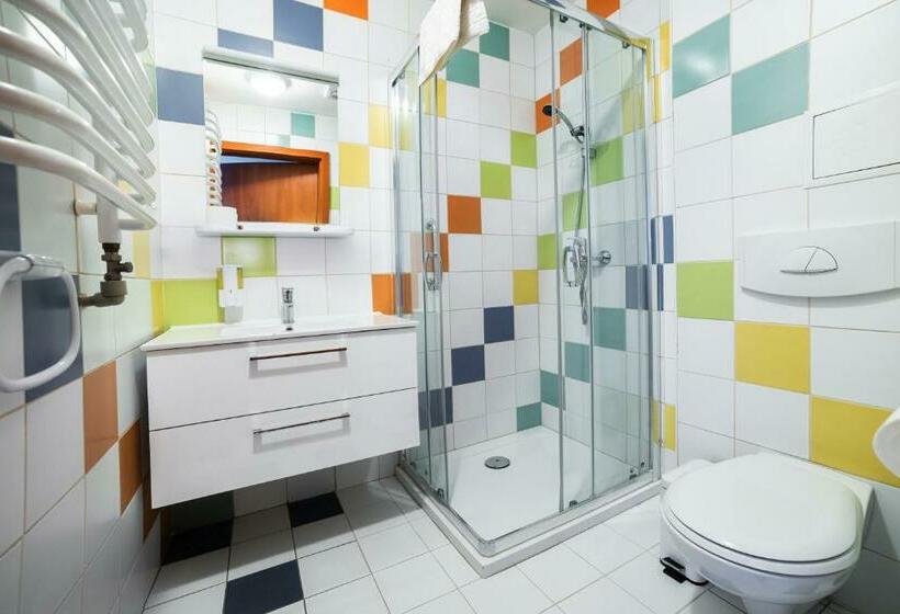 Номер Стандарт, Angie