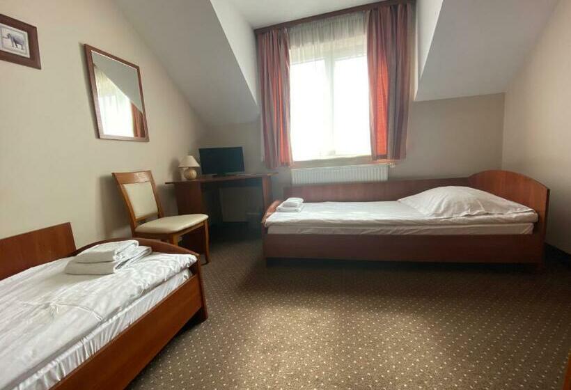 اتاق راحتی سه تخته, Marand