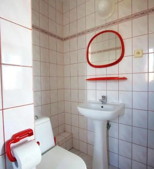 Standard Kolmen Hengen Huone, Margo