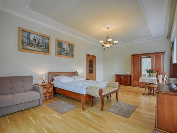 استودیو استاندارد با بالکن, Victoria Cechini