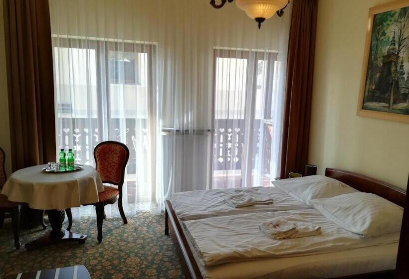 اتاق استاندارد, Victoria Cechini