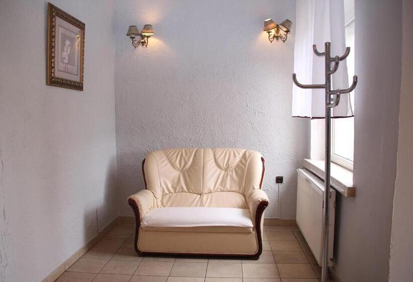 חדר סטנדרט לשלושה, Zajazd Pod Kominkiem   Brzoza Koło Torunia