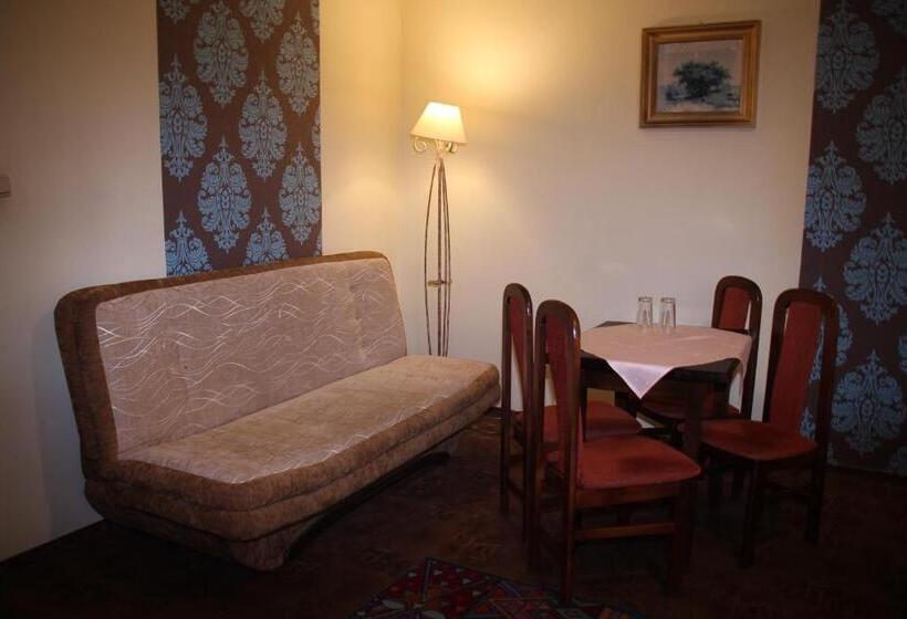 חדר סטנדרט לשלושה, Zajazd Pod Kominkiem   Brzoza Koło Torunia