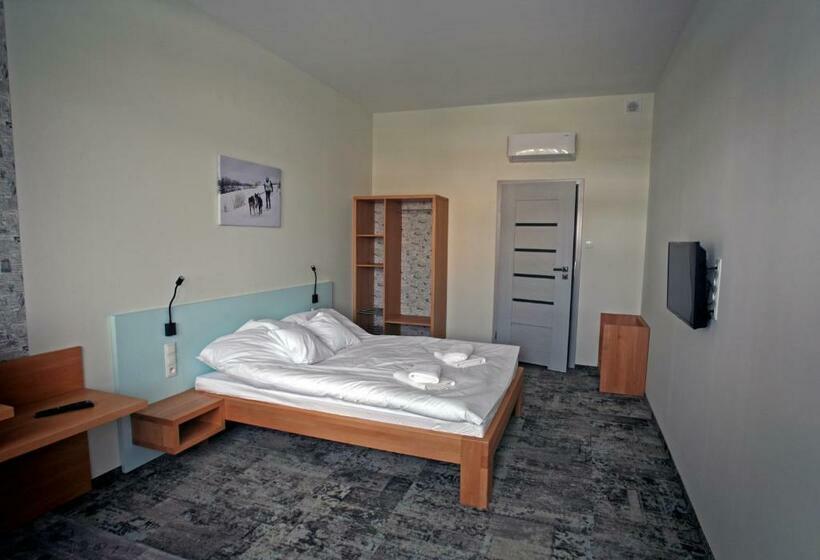 标准间, Motelik Grosar Gorlice