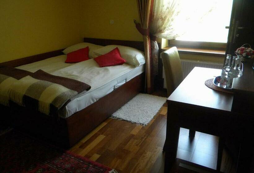 חדר סטנדרט לשלושה, Willa Podgórska