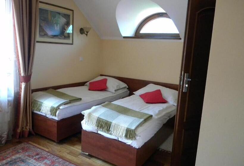 חדר סטנדרט לשלושה, Willa Podgórska