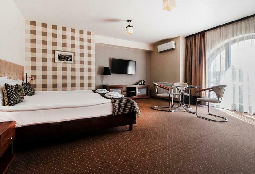 اتاق لوکس, Pensjonat U Jacka