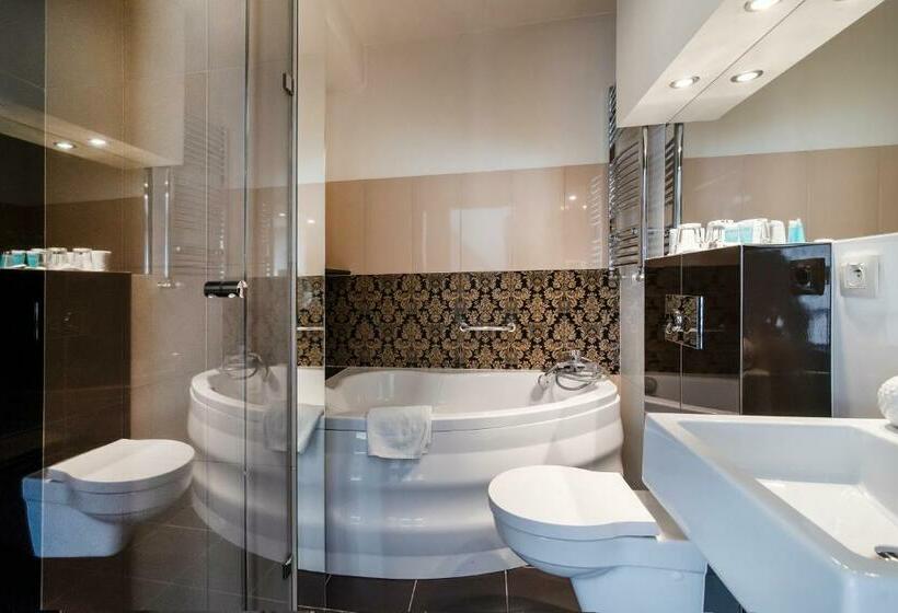 اتاق لوکس, Pensjonat U Jacka