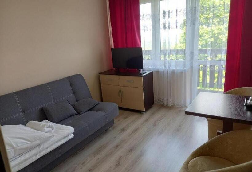 חדר סטנדרט לשלושה, Halny Natura Tour