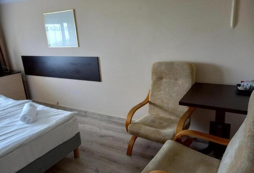 חדר סטנדרט לשלושה, Halny Natura Tour