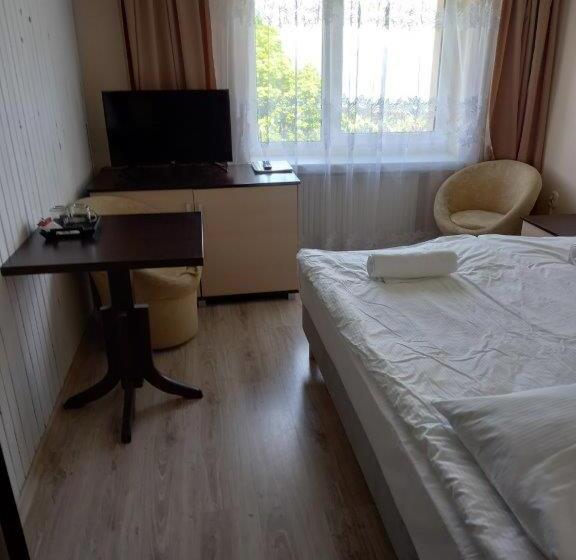 חדר בסיסי, Halny Natura Tour