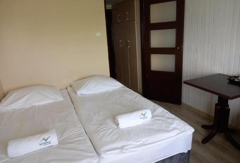 חדר בסיסי, Halny Natura Tour