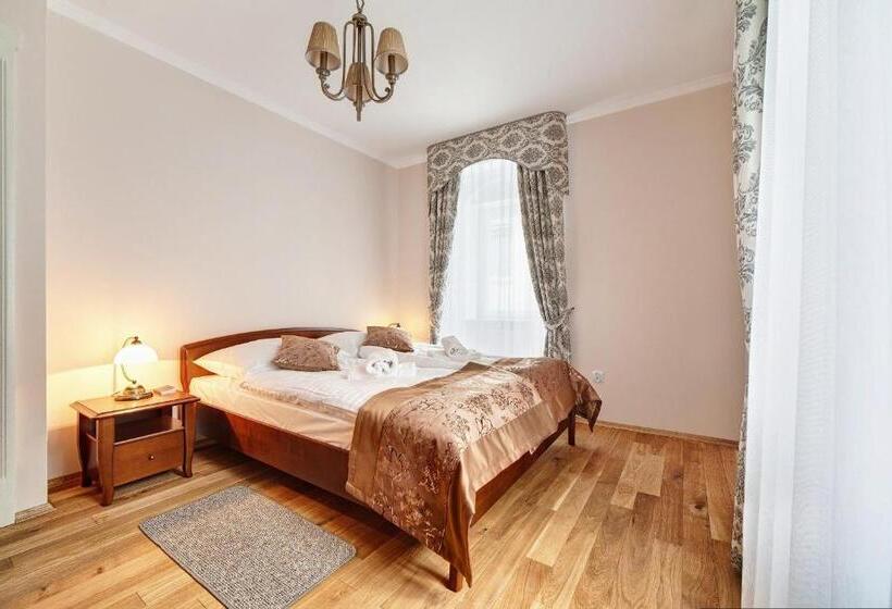 استودیوی استاندارد, Leśna Polana