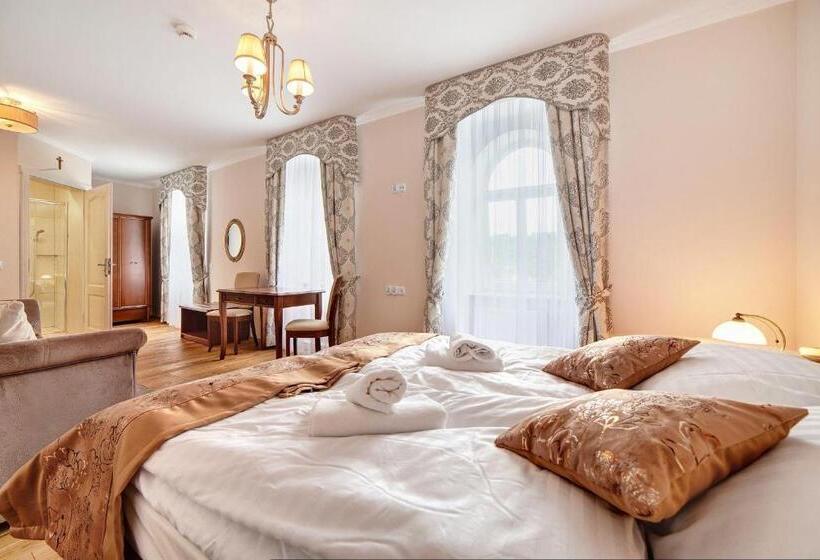 اتاق خانوادگی, Leśna Polana