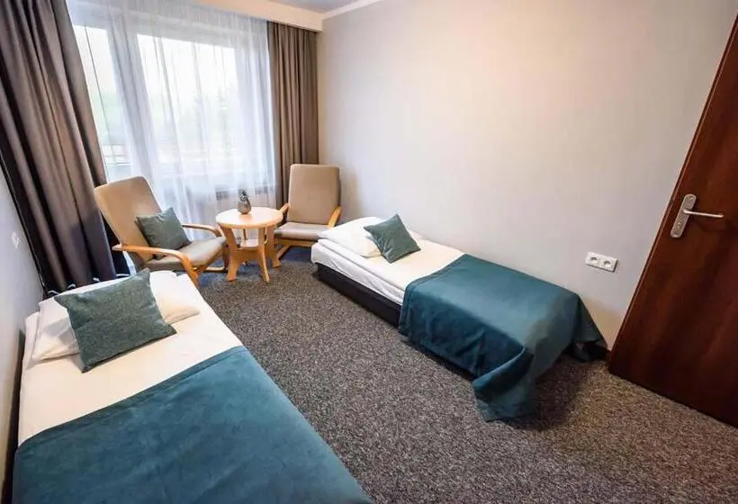 Superior Neljän Hengen Huone, Ośrodek Szkoleniowo Wypoczynkowy Galicya