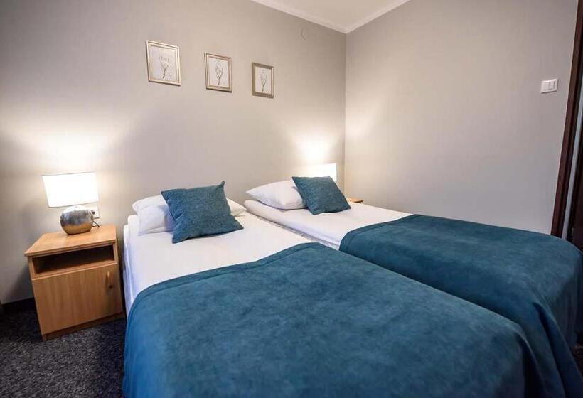 اتاق سوپریور چهار تخته, Ośrodek Szkoleniowo Wypoczynkowy Galicya