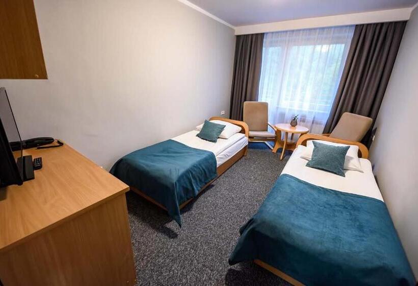 اتاق سوپریور چهار تخته, Ośrodek Szkoleniowo Wypoczynkowy Galicya